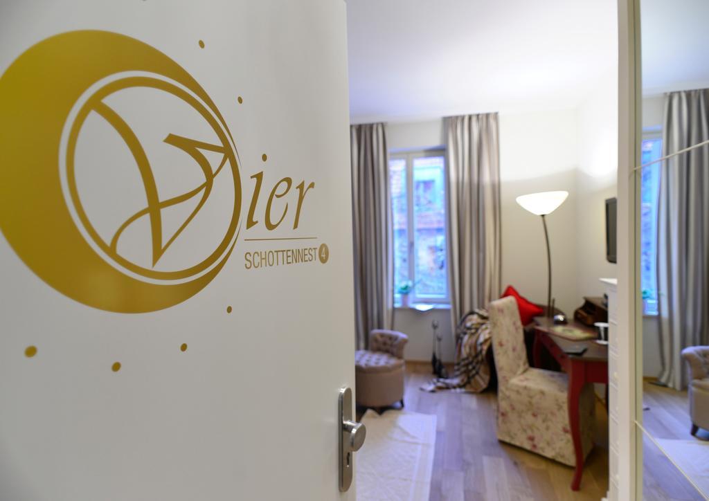 Schottennester Schlafen An Der Kraemerbruecke Erfurt Pokoj fotografie